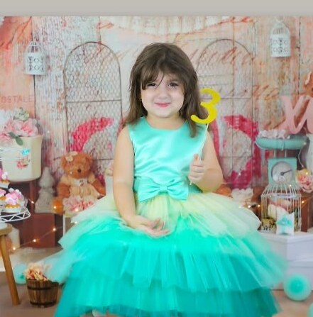 Birthday princess in mint & yellow tulle.